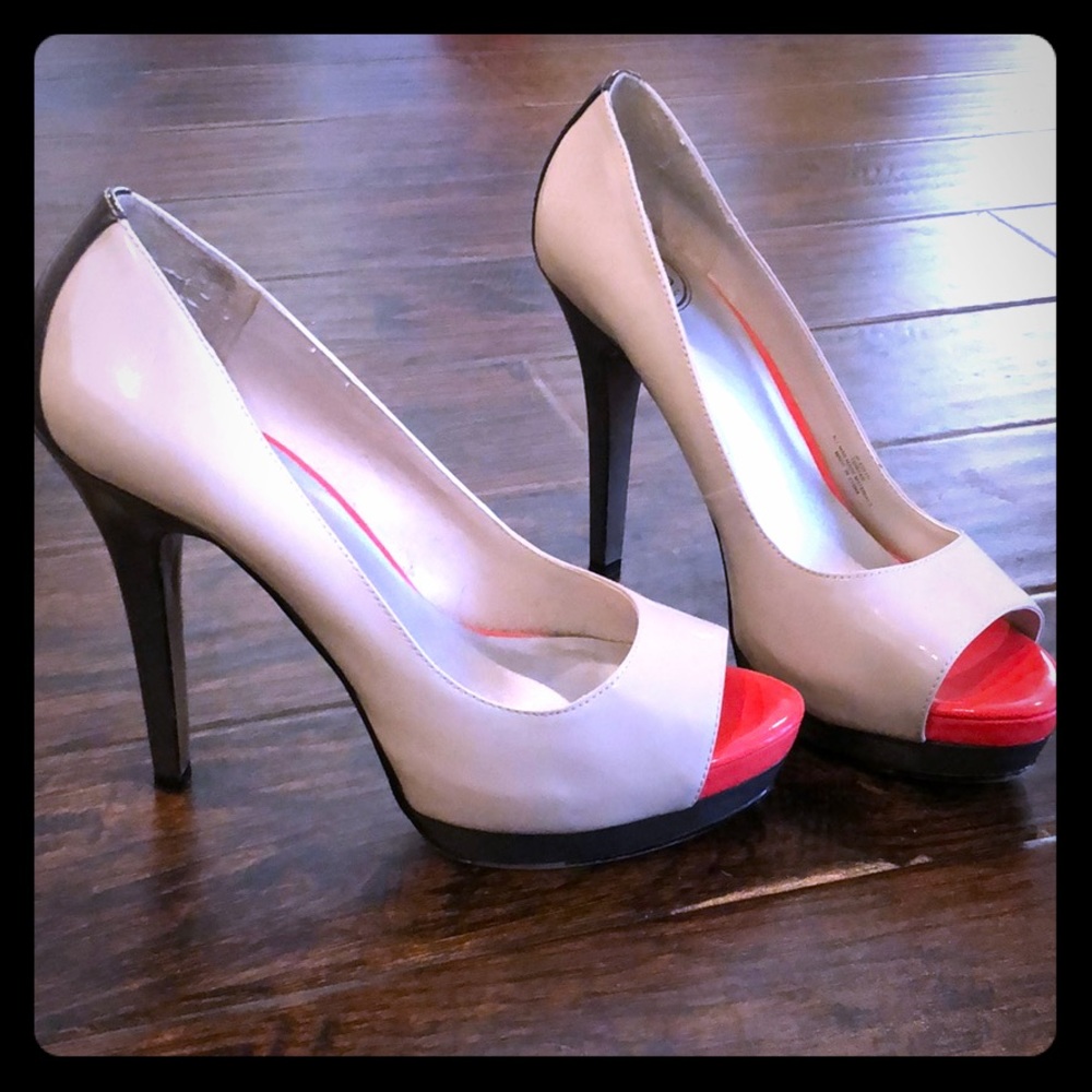 Peep toe Platform Heels by Jessica Simpson